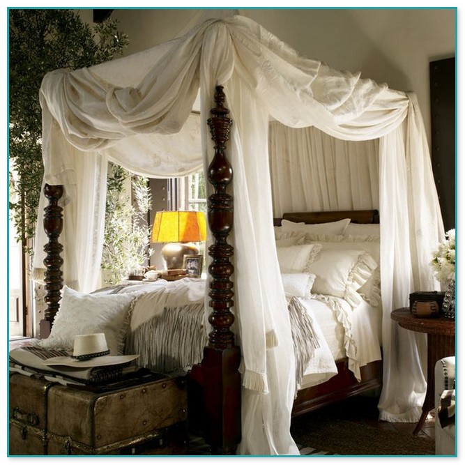 Decorating A Canopy Bed