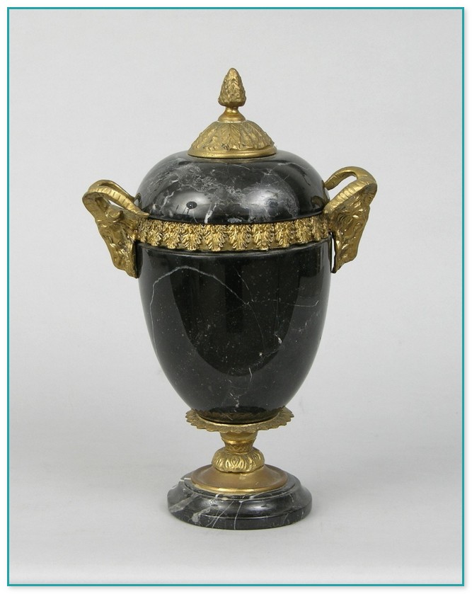 Decorative Urns With Lids
