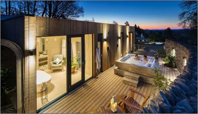 Boutique Hotel With Hot Tub In Room