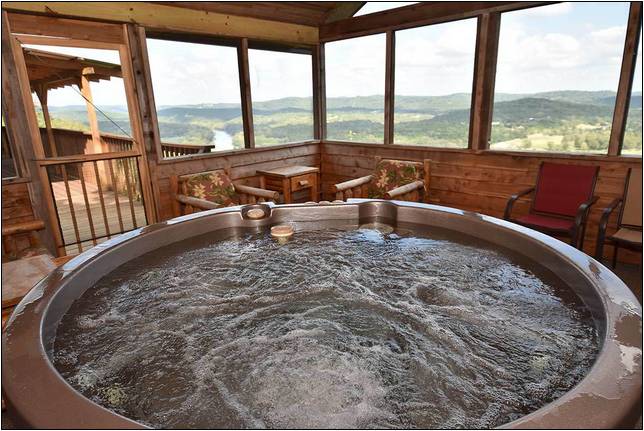 Cabins With Outdoor Hot Tubs In Eureka Springs