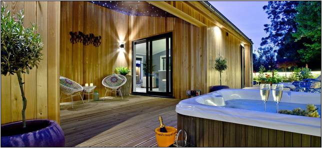 Cheap Last Minute Lodges With Hot Tubs Scotland
