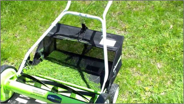 Greenworks Manual Lawn Mower