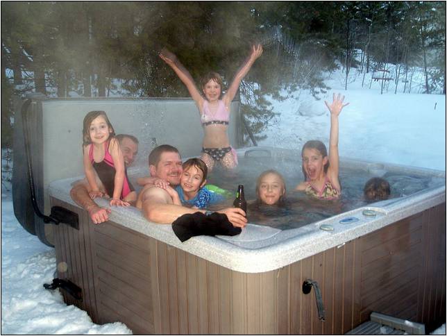 How To Maintain A Hot Tub In The Winter