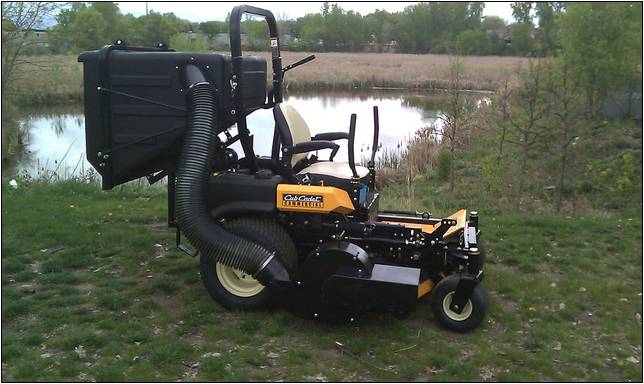 Lawn Vacuum Systems For Zero Turn Mowers